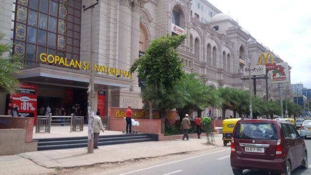 This is a mall, which I found interesting except the awful presence of SickDonalds.  McDosa, anyone?  boohoo!