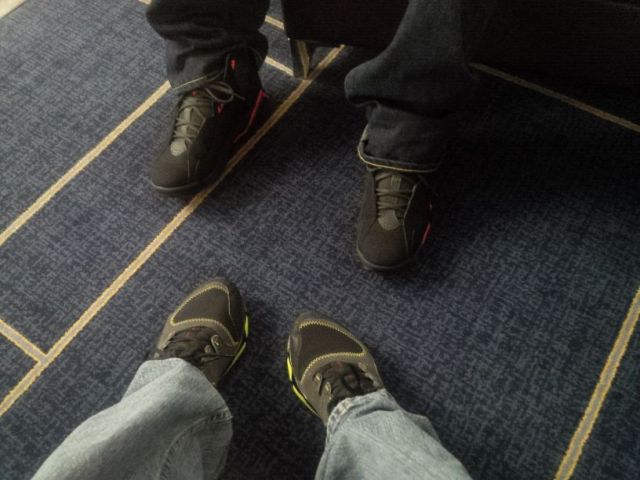 Friday morning at Renaissance @ Heathrow, 345am.  These feets are tired!