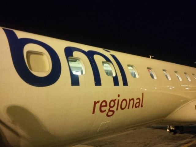  It's an Embraer RJ, pretty much like the United Express flights I get on a lot.