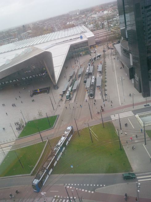 The trains are kinda neat. I watched them come and go for fifteen minutes. (espresso hadn't kicked in yet.)