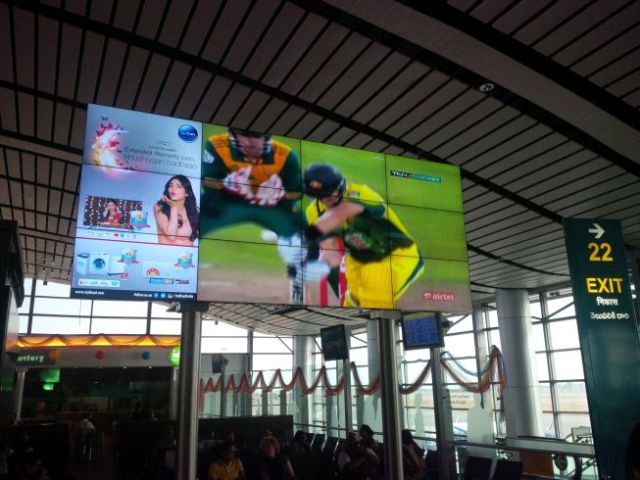 BIG SCREEN CRICKET!